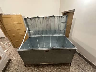 steel petti trunk