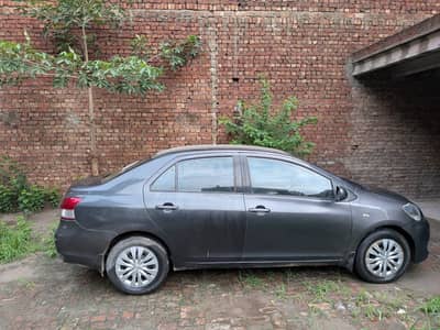 Toyota Belta 2005