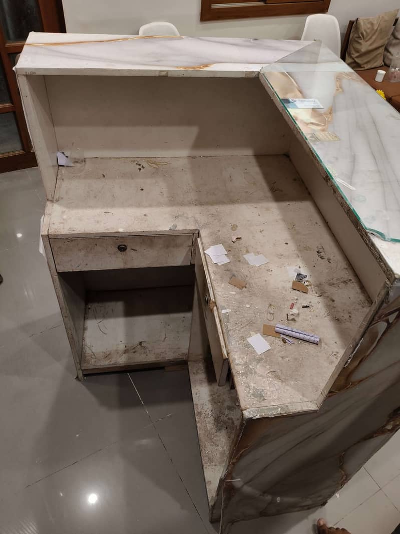Reception Counter 1