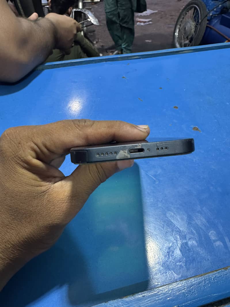 Iphone 13 PTA 6