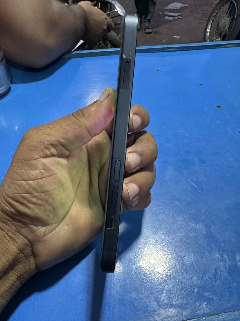 Iphone 13 PTA 7
