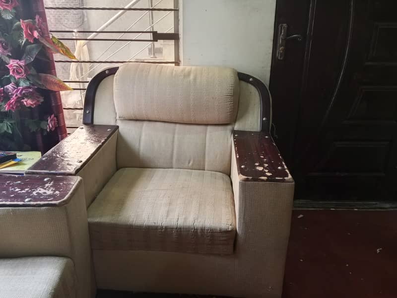 3,2,1 sofa set 0
