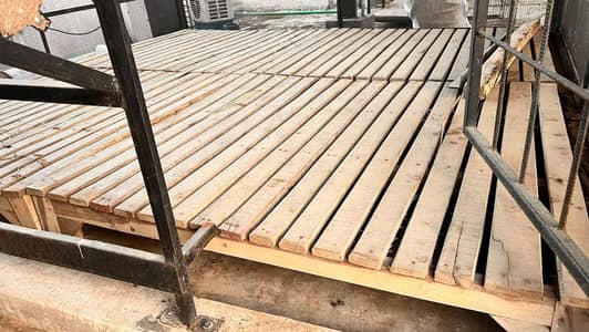 Pure Kikar Wood Pallet Floor best for Roof Top Goat Farming