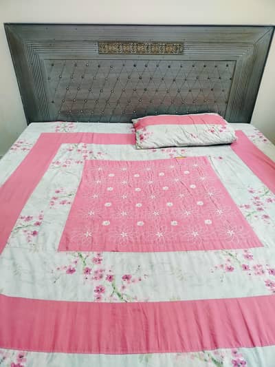 Bed king size