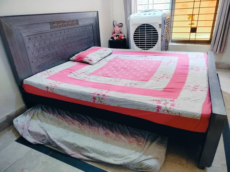 Bed king size 2