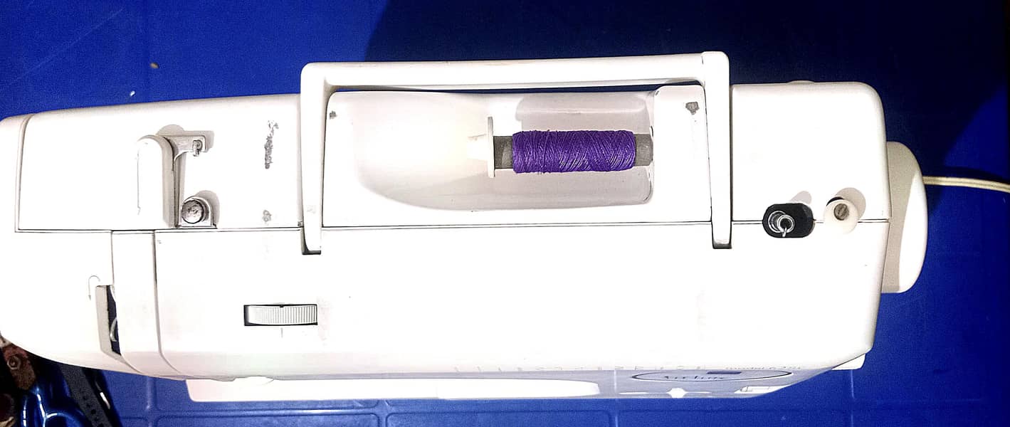 Sewing machine Singer 6