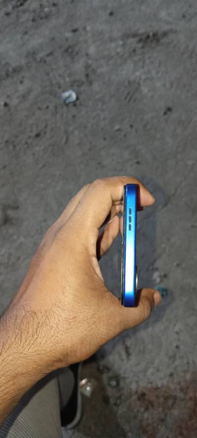 Tecno Spark Go3 4/128  new ha bas 8din Chala ha daba charger bhi sat h
