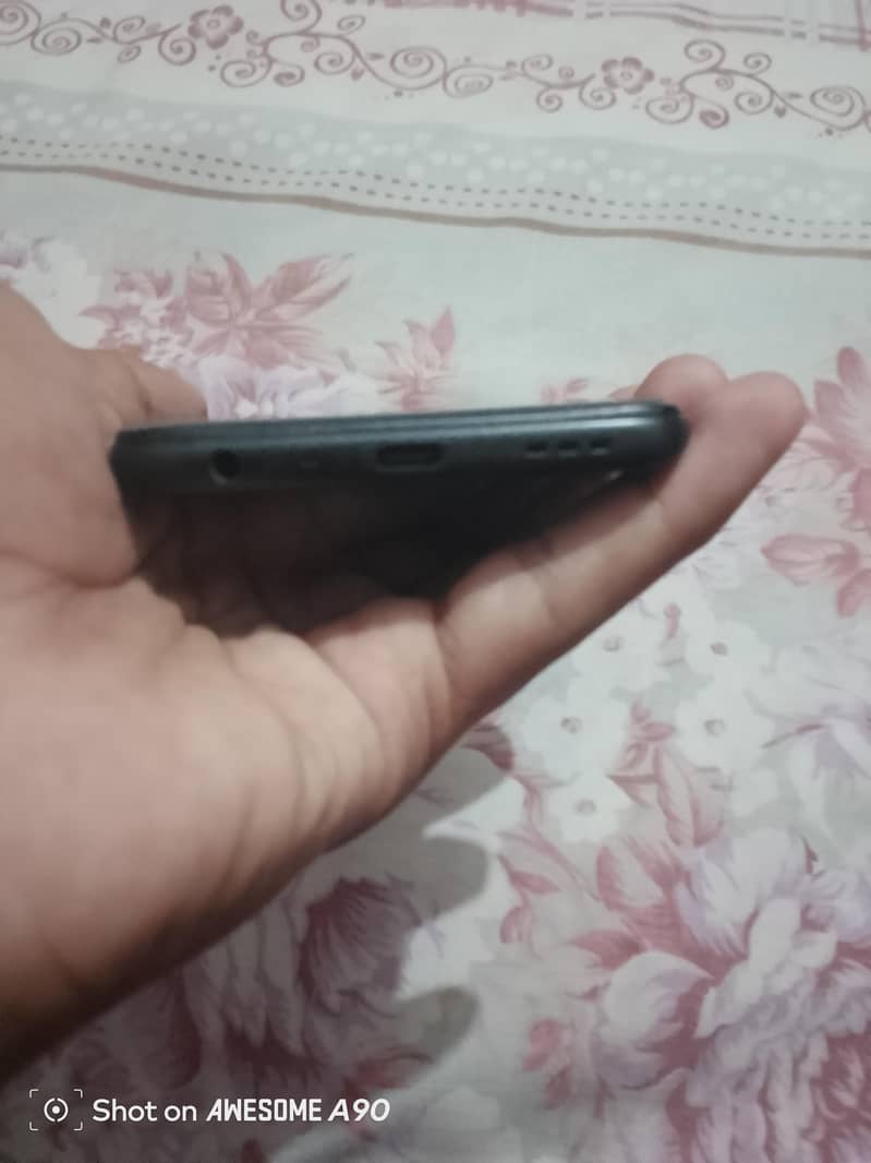 OPPO A76 1
