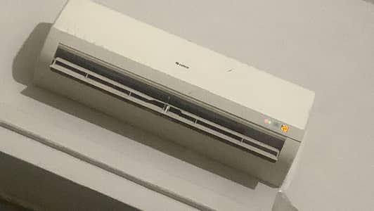 All ok h room m chl rha no leak no repair full genuine condition m h