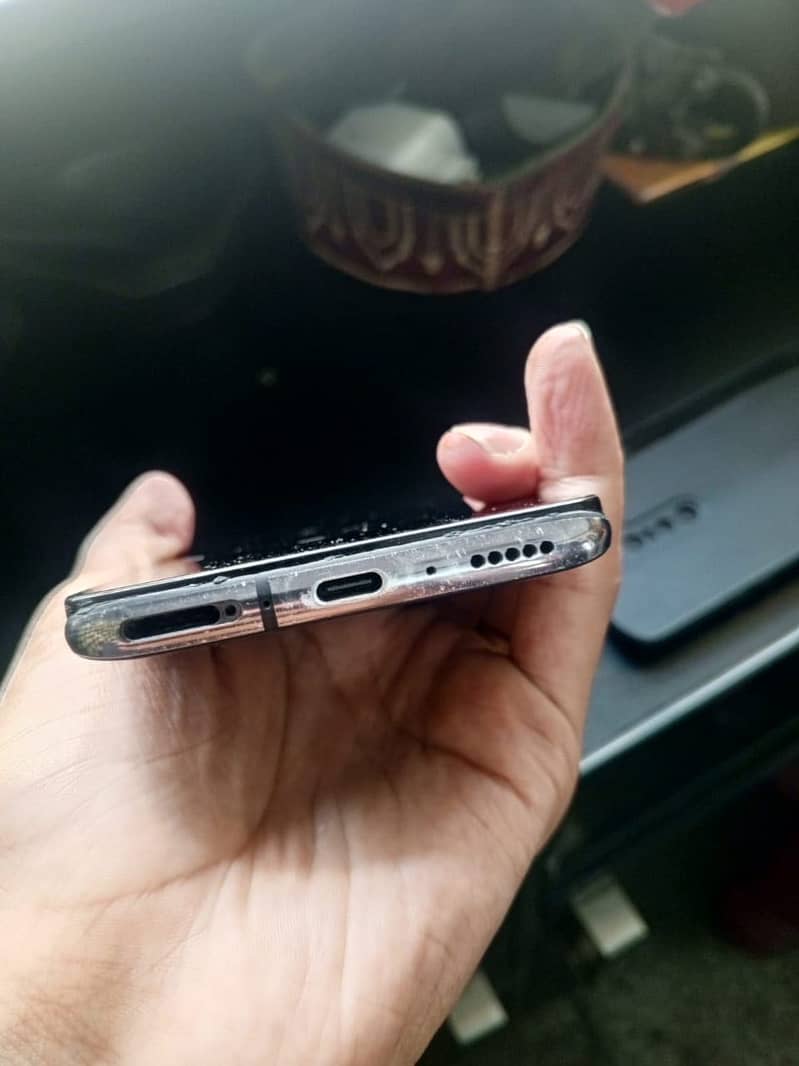 One Plus 7 Pro 3