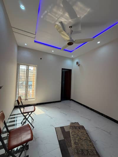 5 marla barnd new portion for rent jubilee town
