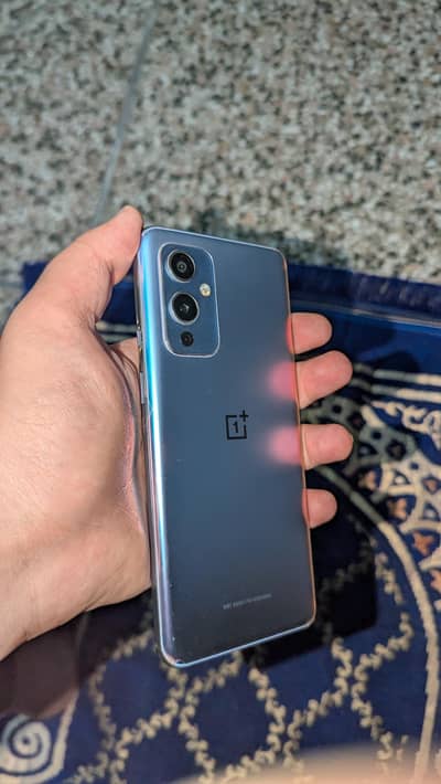 One Plus 9 8/128