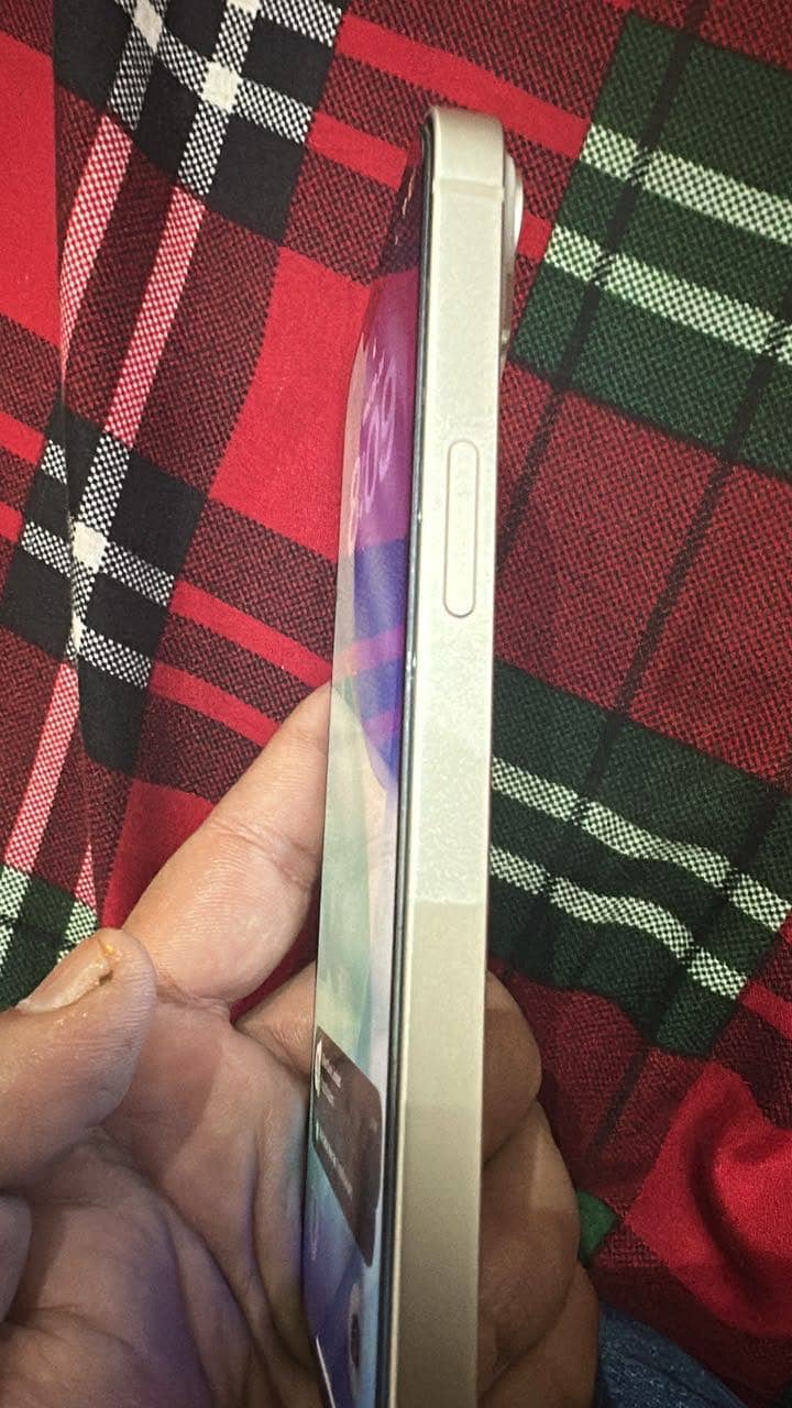 Apple iPhone 14 3