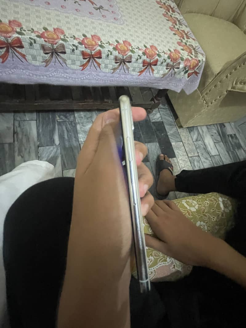 Apple iPhone X 1