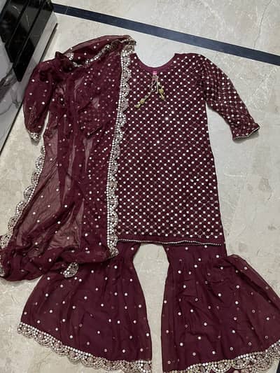 BEAUTIFULL MAHROON SHEESHA WORK , 3 PIECEC SUIT ELEGANT AND STYLISH