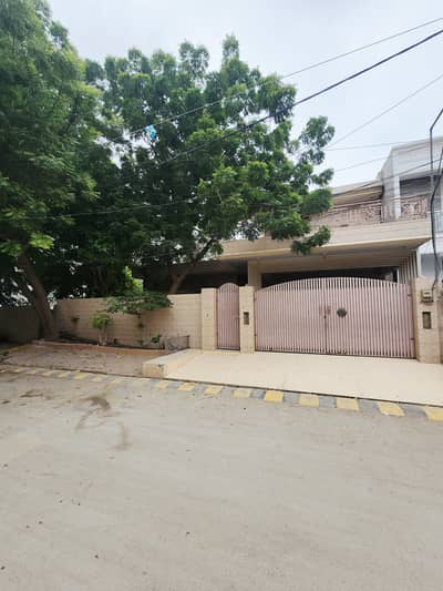 Immaculate Located House in Kazimabad , Model Colony , Karachi
