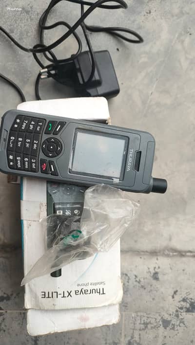 Thuraya xt lite