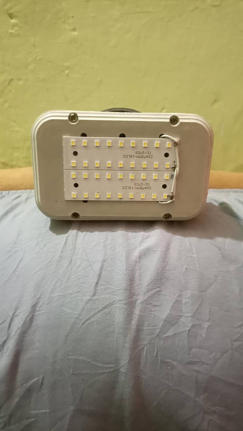 Rechargeable Light With Remote 0