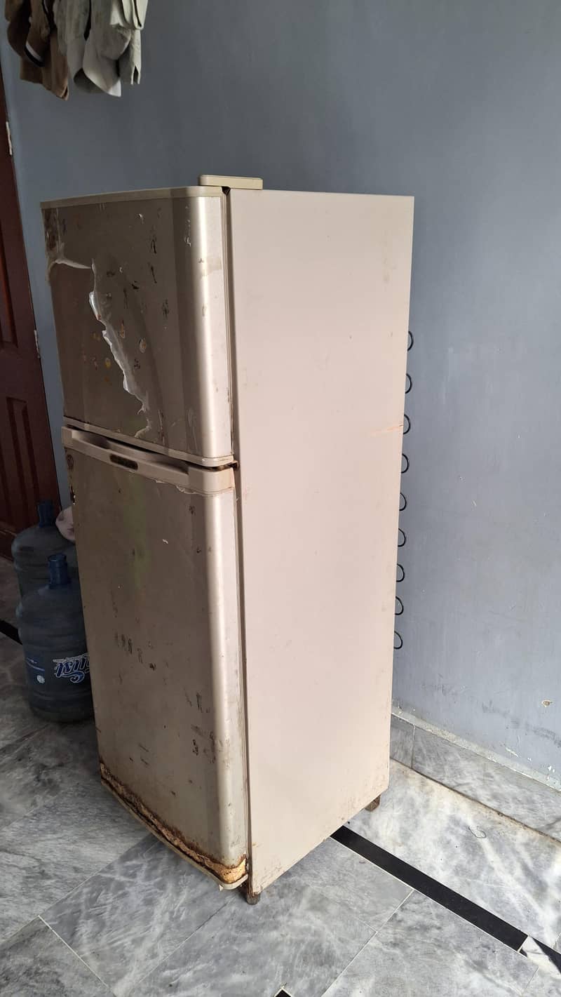 Dawlance fridge 0