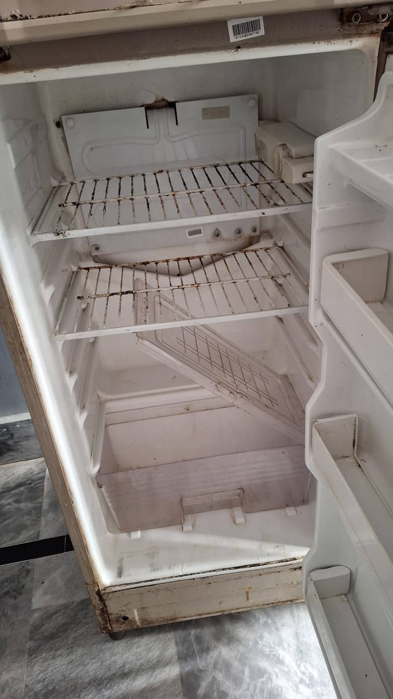 Dawlance fridge 1