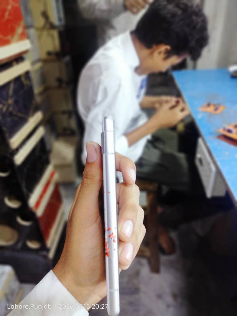 Google Pixel 7a 1