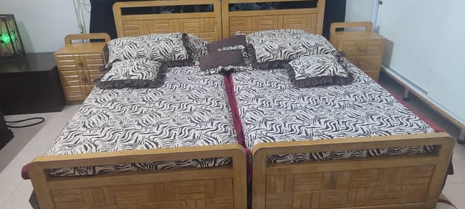 2 Single Beds with 2 Matching Side Tables