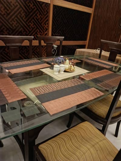 6 Seater dinning table