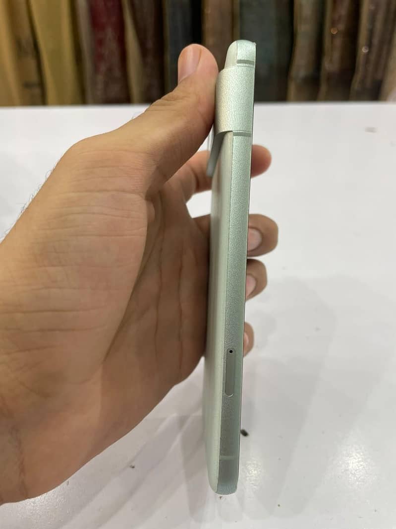 Google Pixel 8 3