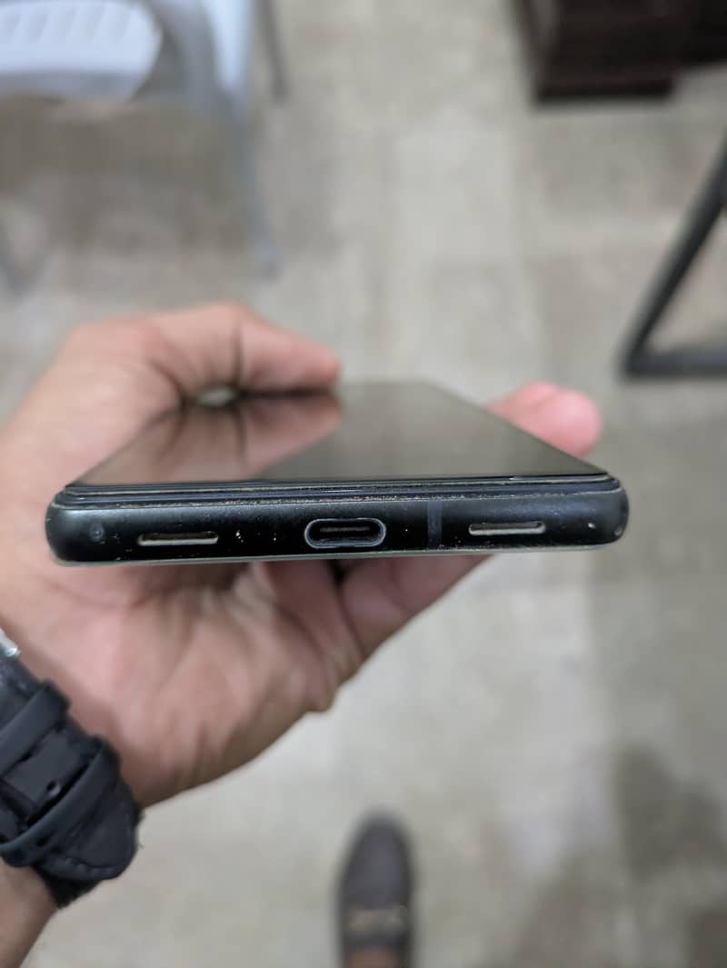 Google Pixel 6a 5