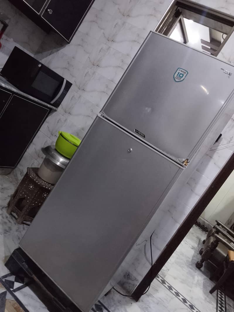 waves Fridge 0