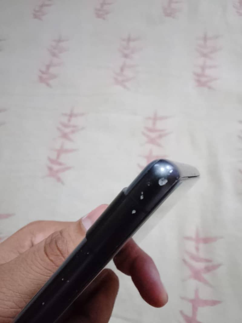 Google pixel 7a 5