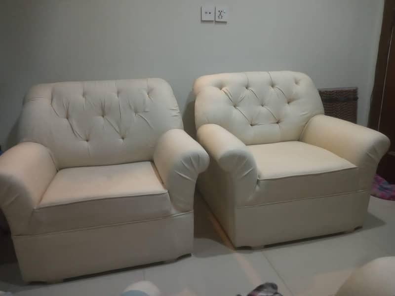 3+1+1 Sofa Set  9/10 1