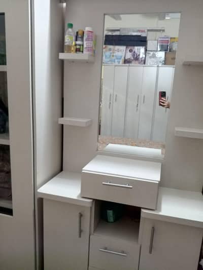 Furniture set