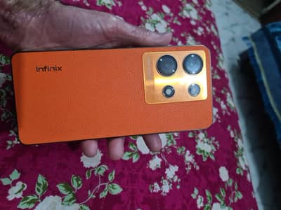 Infinix Note 30 8/256 with box and charger