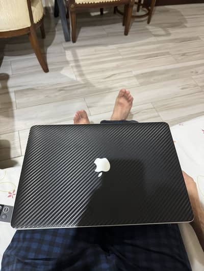 MacBook Pro Mid 2015 With Charger