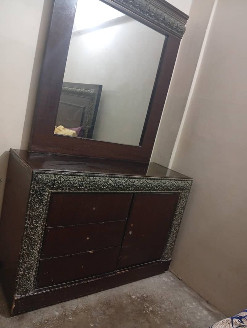 Dressing Table with drawers 1