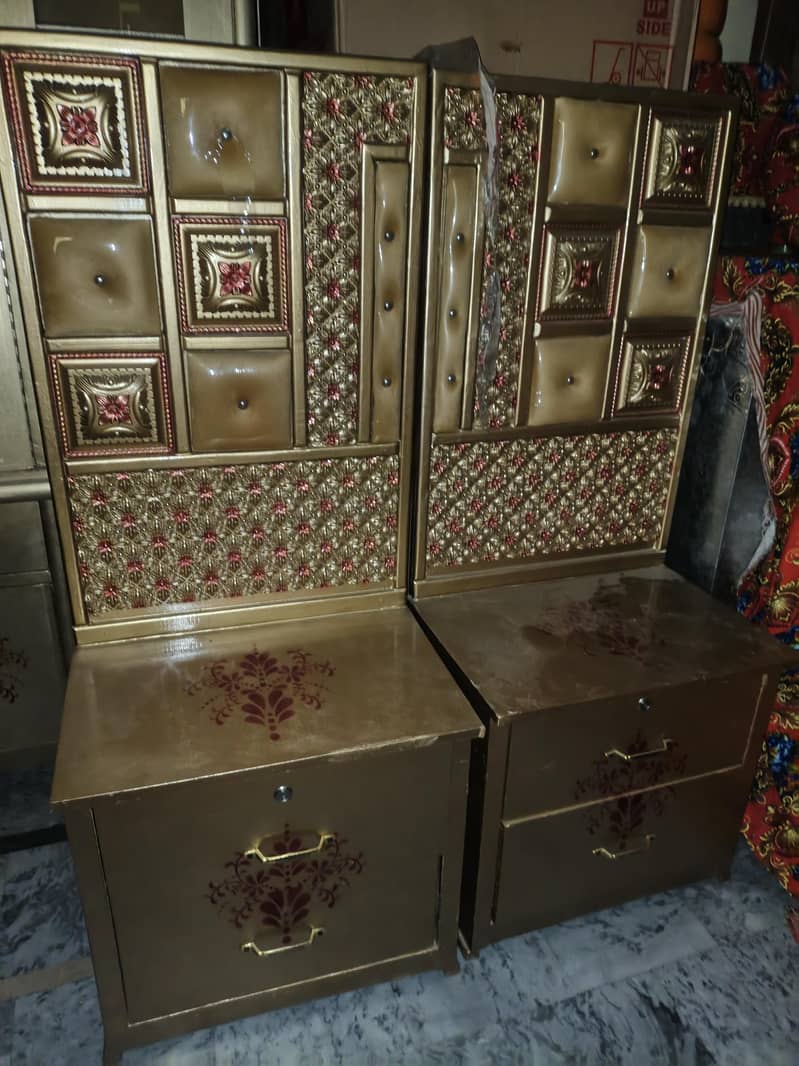 bed with side table, dressing table and showcase 1