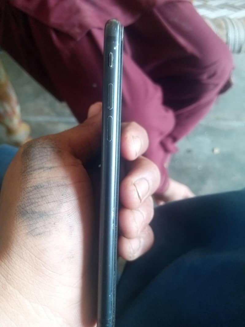 Apple iPhone 7 1