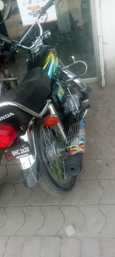 honda CG 125  contact whatsapp 03198743712