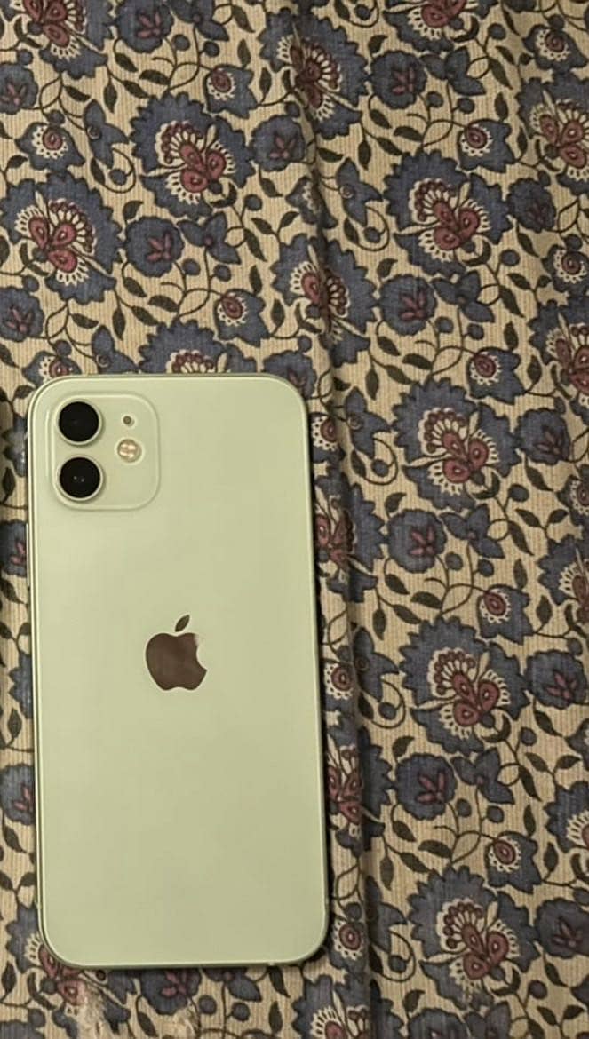 Apple iPhone 12 2