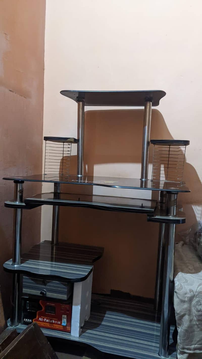 Computer table 1