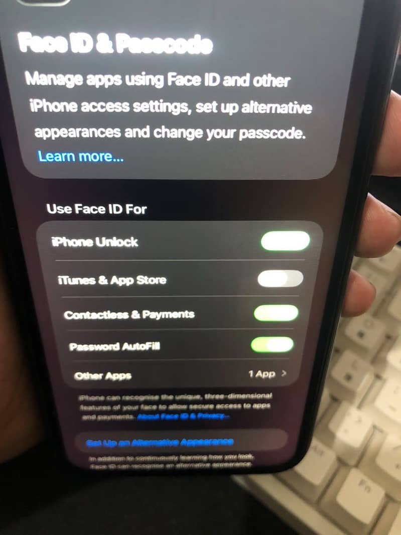 Apple iPhone 11 4