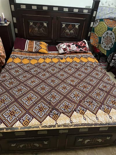 double bed with metress