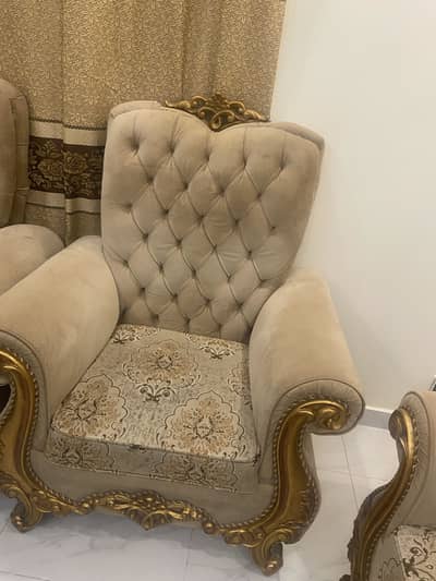 7 seater sofa set is for sale