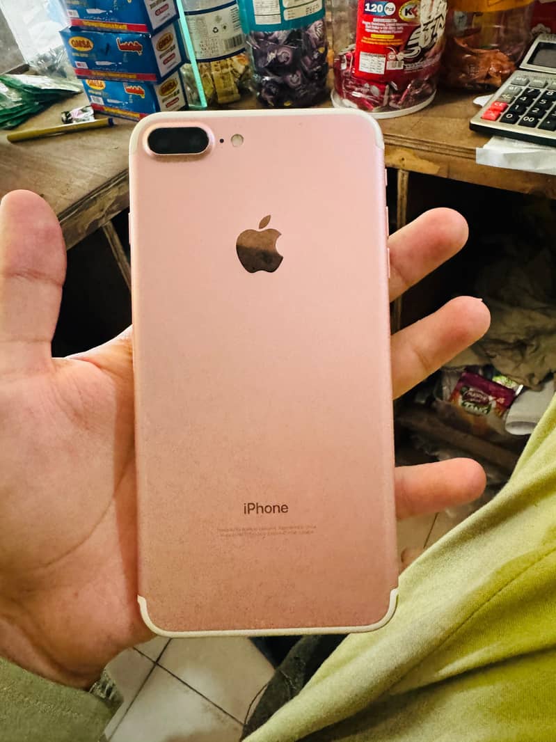 Apple iPhone 7 Plus 0