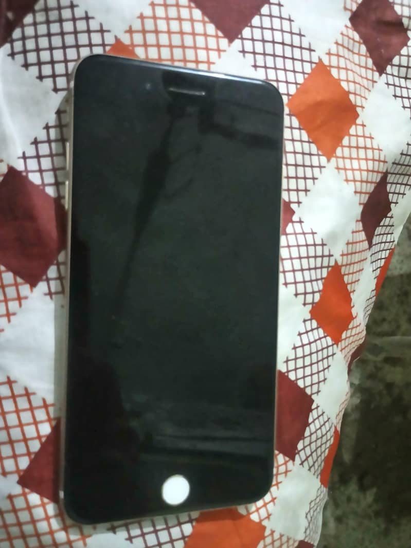 Apple iPhone 7 Plus 0