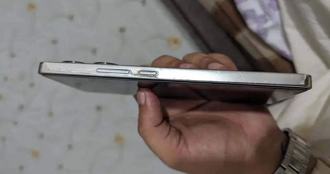 Infinix Note 40 4