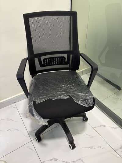Office Employee Chairs – 12 Available