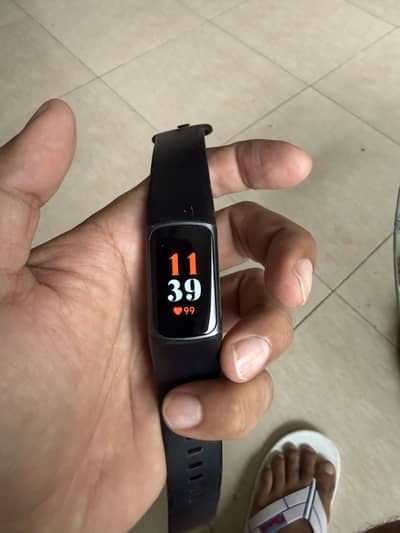 Fitbit Charge 5