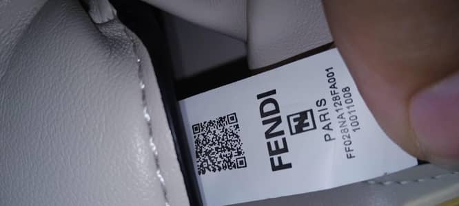 URGENT SALE ( FENDI ROMA ) LADIES BAG